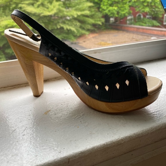 Wooden Soul Vintage Heels - Picture 3 of 3